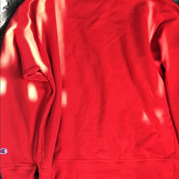 Champion sweater size M fits like large. - Picture 2 of 3